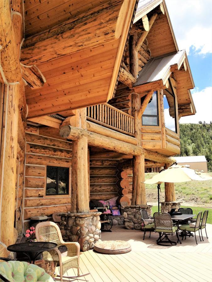 Mcdonald'S Ranch Lodge Gardiner Exterior foto