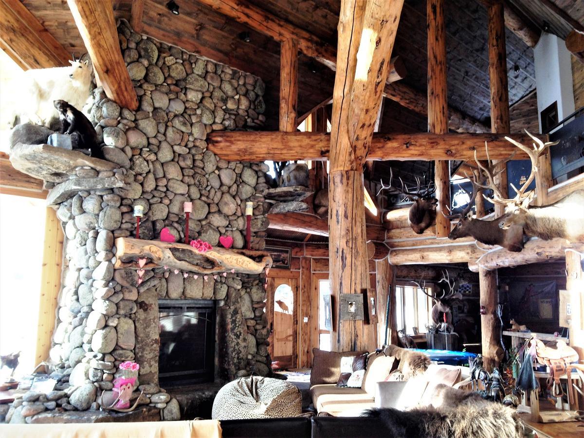 Mcdonald'S Ranch Lodge Gardiner Exterior foto